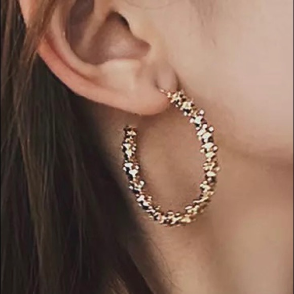 2/$35🖤 Gold Plated Big Textured Hoop Earrings D33 - Picture 5 of 8